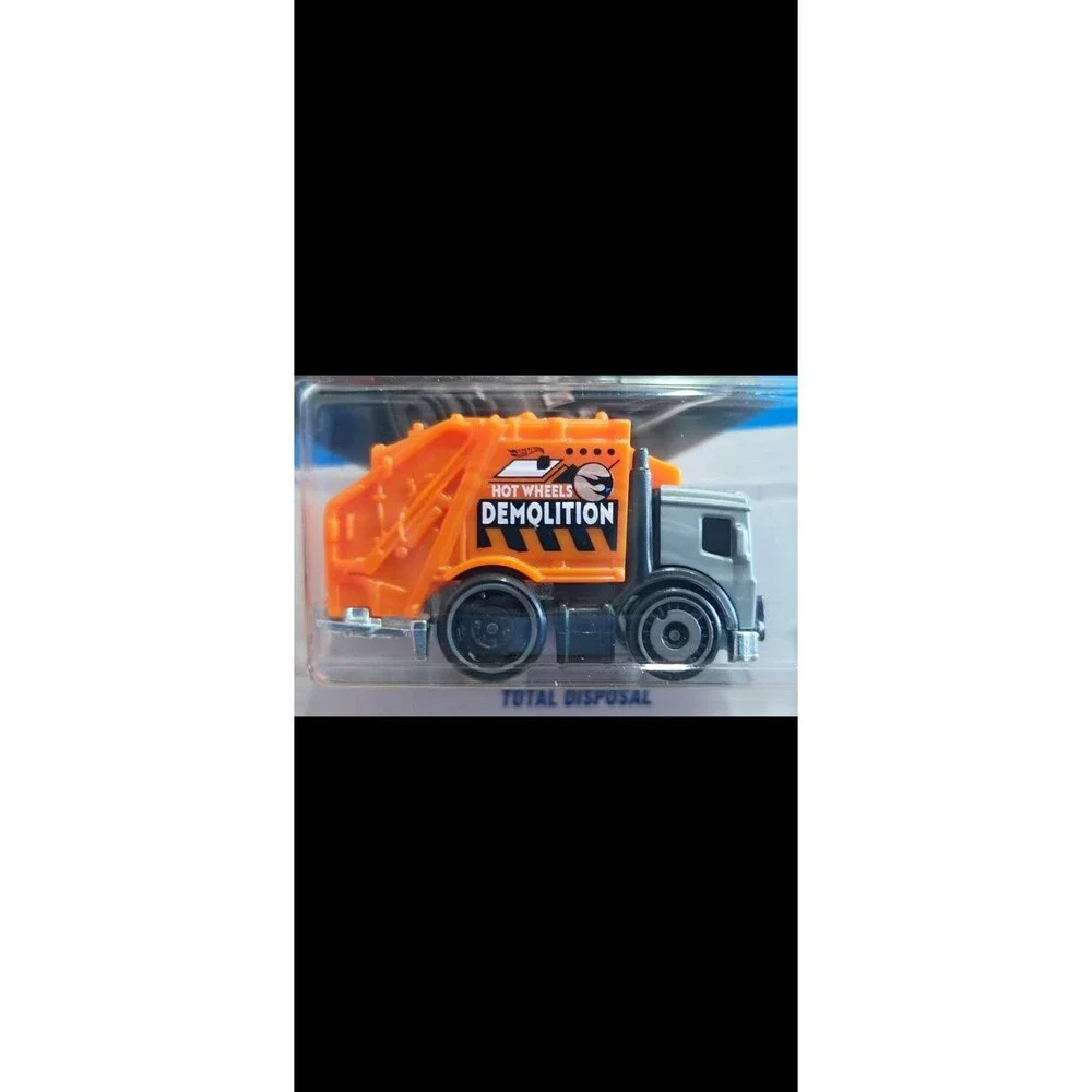 EXTREMELY RARE Hot Wheels Treasure Hunt 